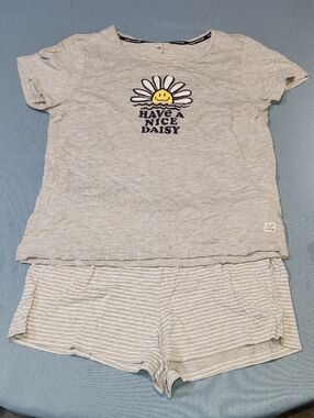 Life Is Good Grey 'Have a Nice Daisy' Womens Pajama Set. Size XL.